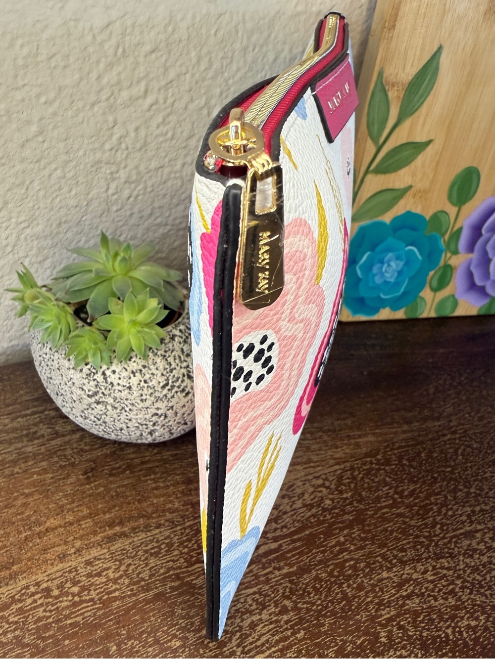 Mary Kay Floral Clutch / Cosmetic Pouch - Picture 6 of 14